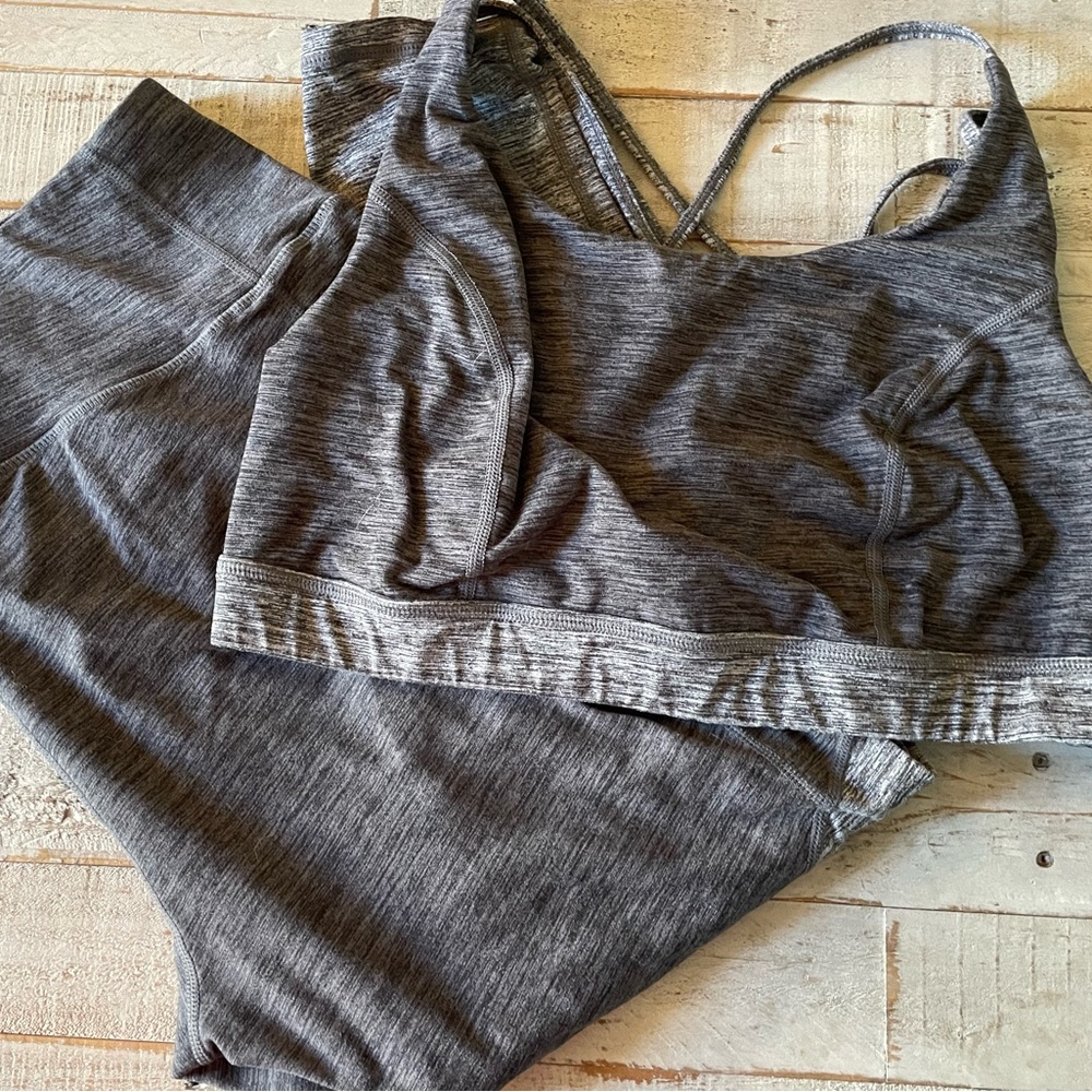 Torrid Gray ombré Leggings and matching cage sports bra both size 2